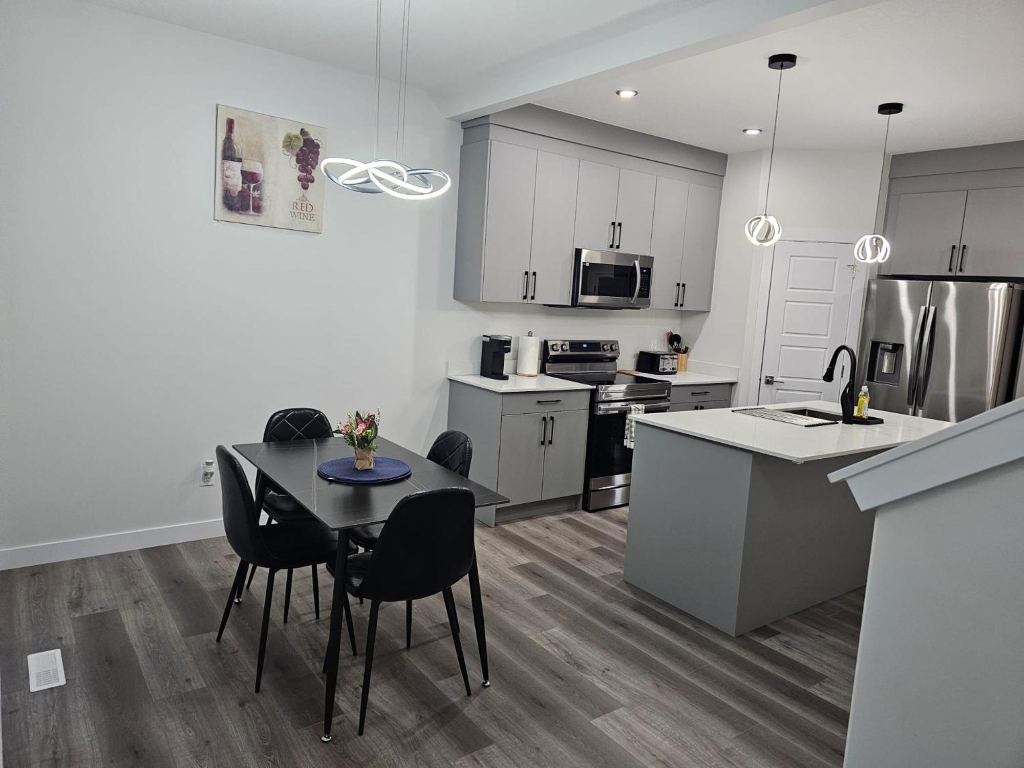 Sleek In Trendy Community At Sw, Holiday home *