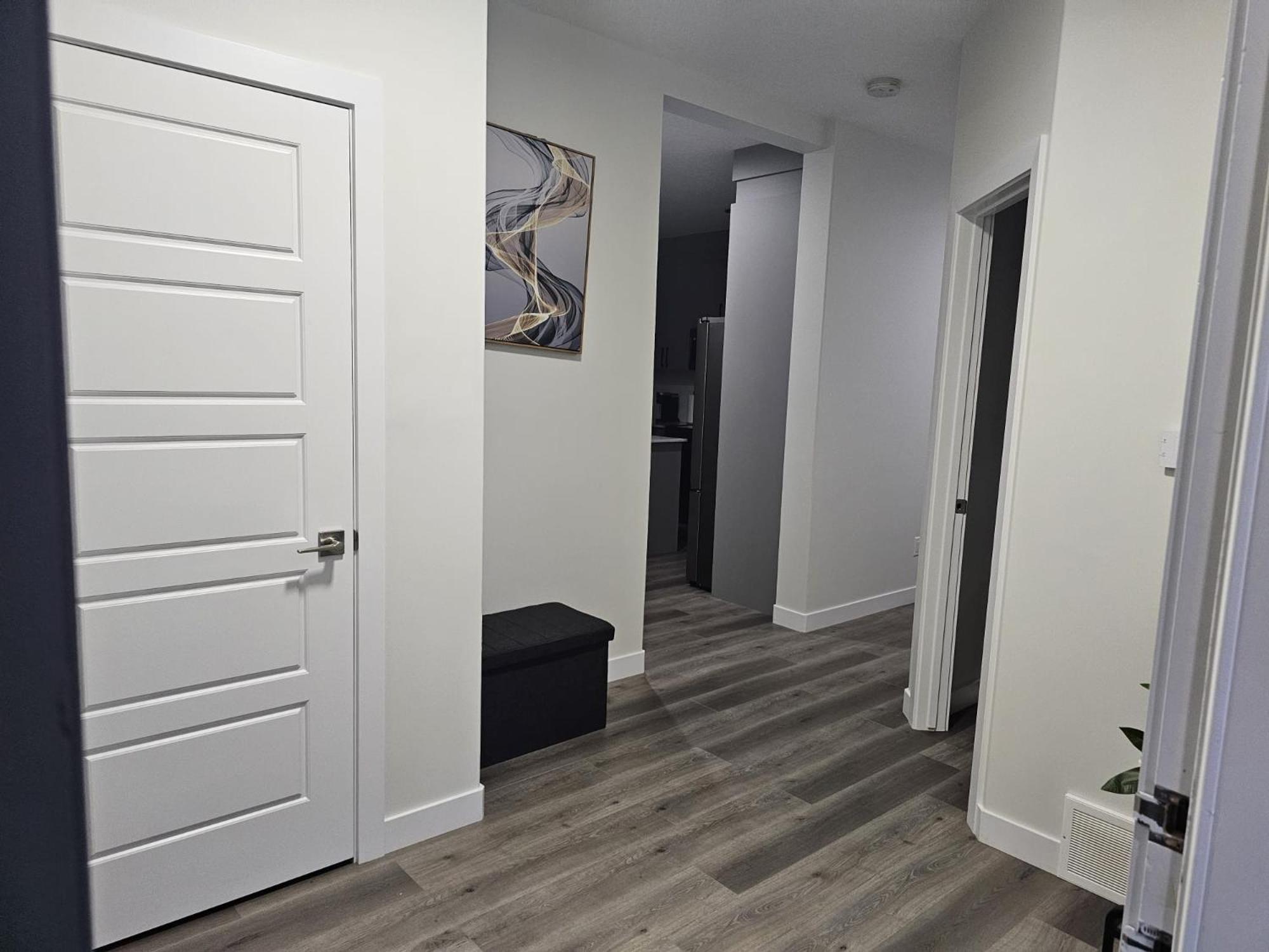 Holiday home Sleek In Trendy Community At Sw, *