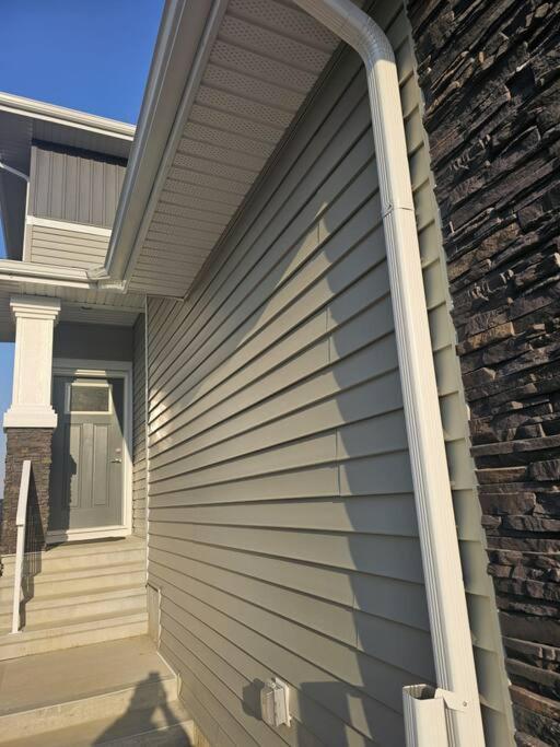 Sleek In Trendy Community At Sw, Edmonton