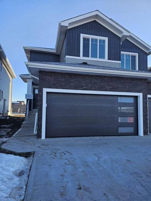 Sleek In Trendy Community At Sw, Edmonton