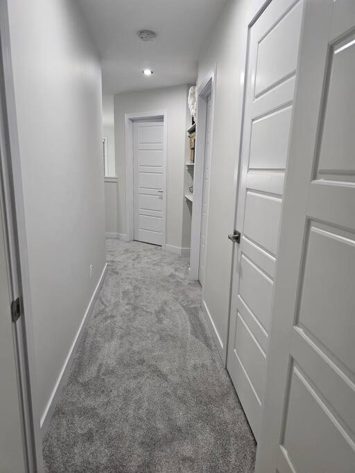 Sleek In Trendy Community At Sw, Holiday home *