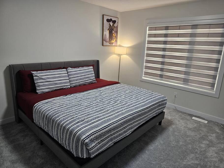 Sleek In Trendy Community At Sw, *