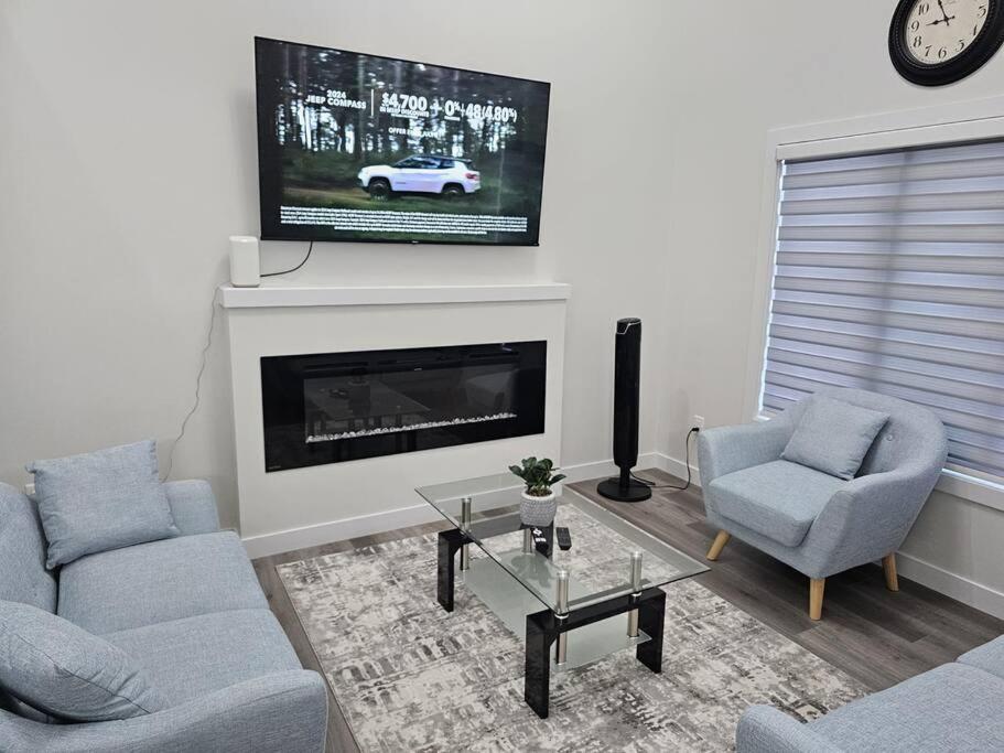 Sleek In Trendy Community At Sw, Holiday home