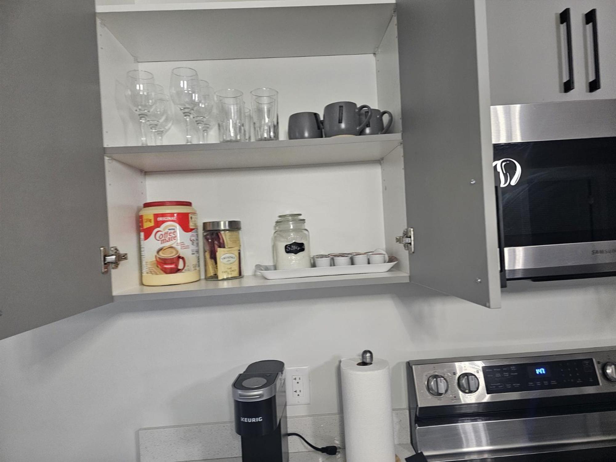 Sleek In Trendy Community At Sw, Holiday home *